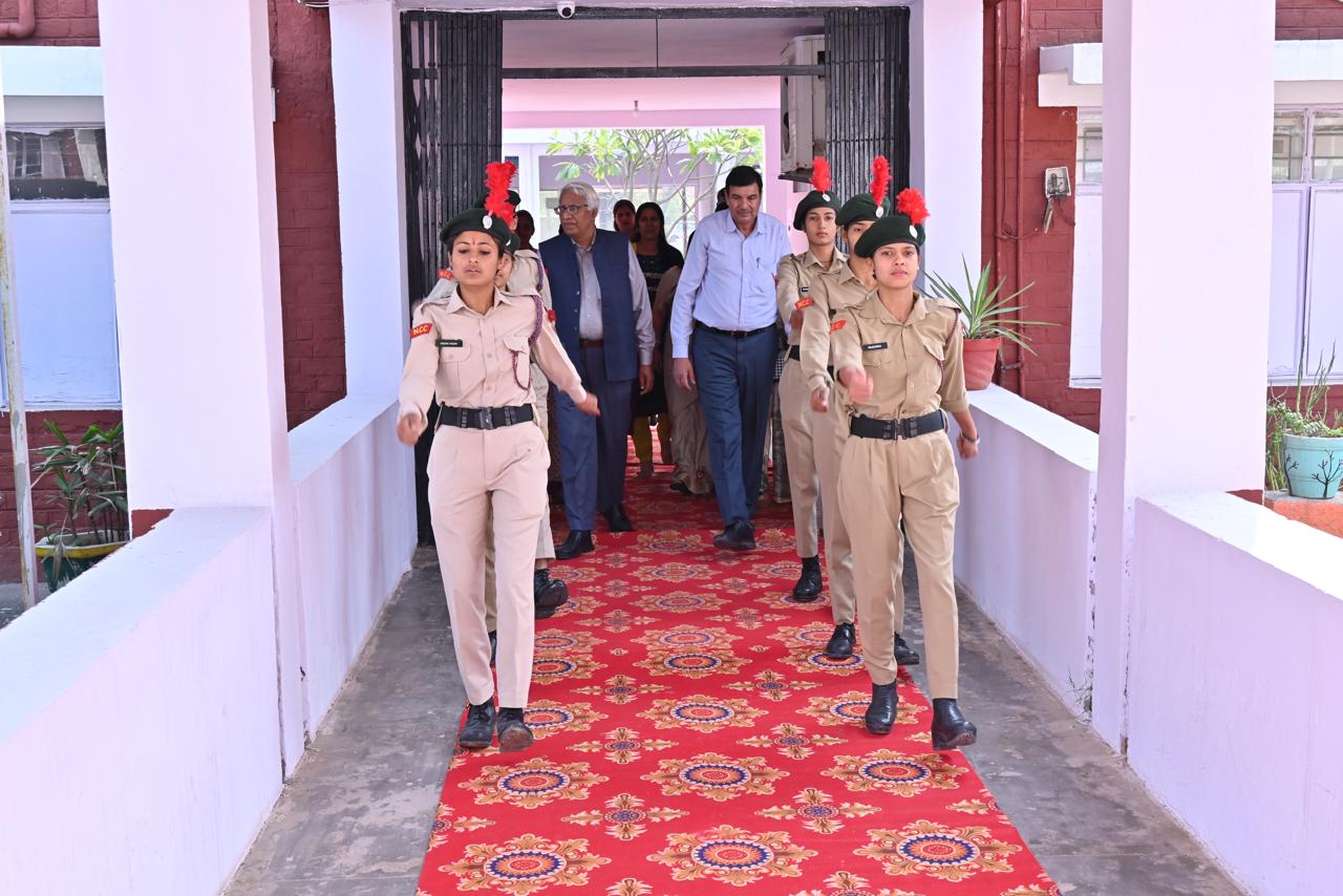 dav college